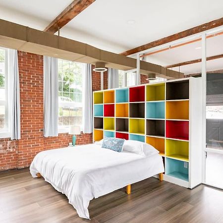 Jennifer'S Vibrant Historic Brick Loft Private Apartment Providence Exterior photo