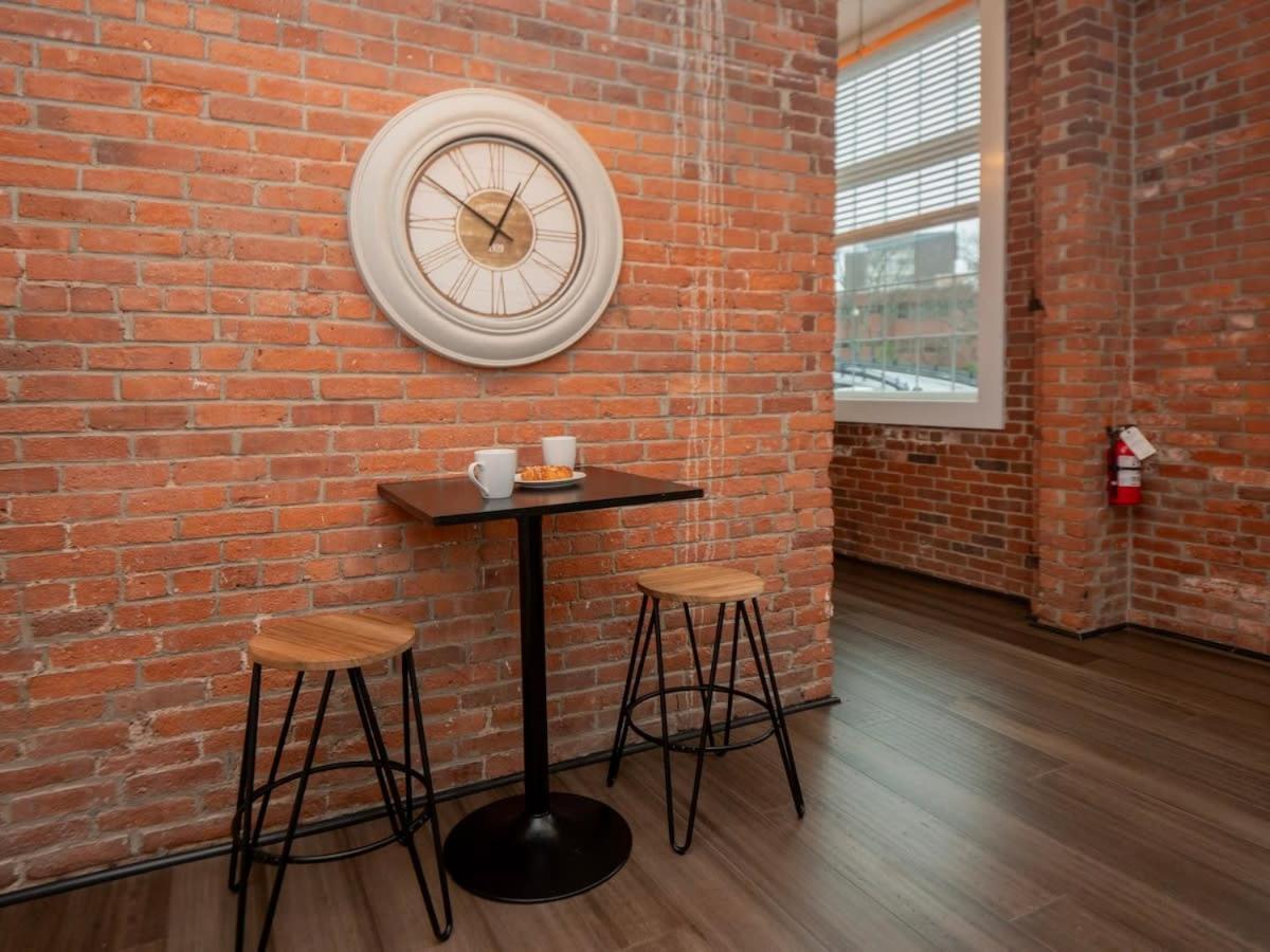 Jennifer'S Vibrant Historic Brick Loft Private Apartment Providence Exterior photo